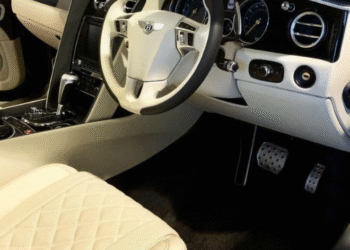 Bentley Flying Spur V8S-5